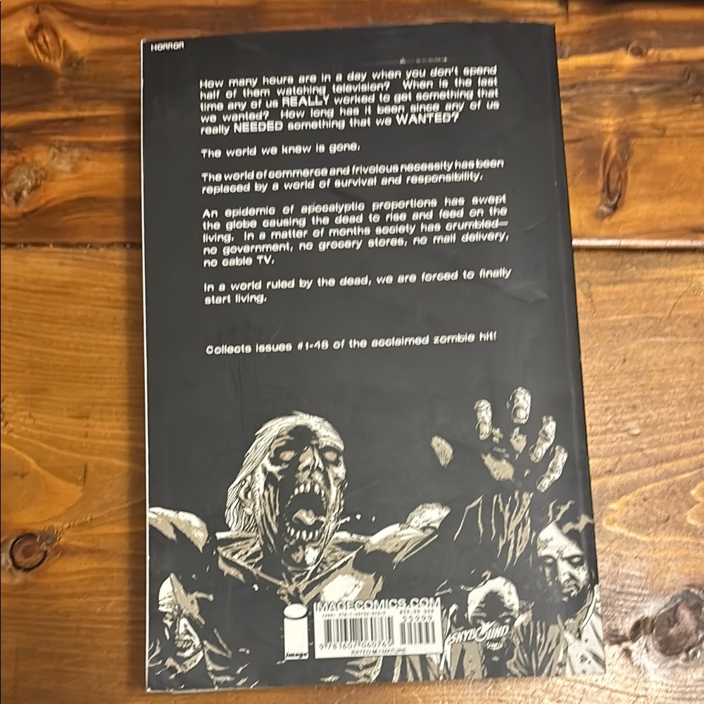 The Walking Dead Compendium One Graphic Novel - Picture 5 of 5